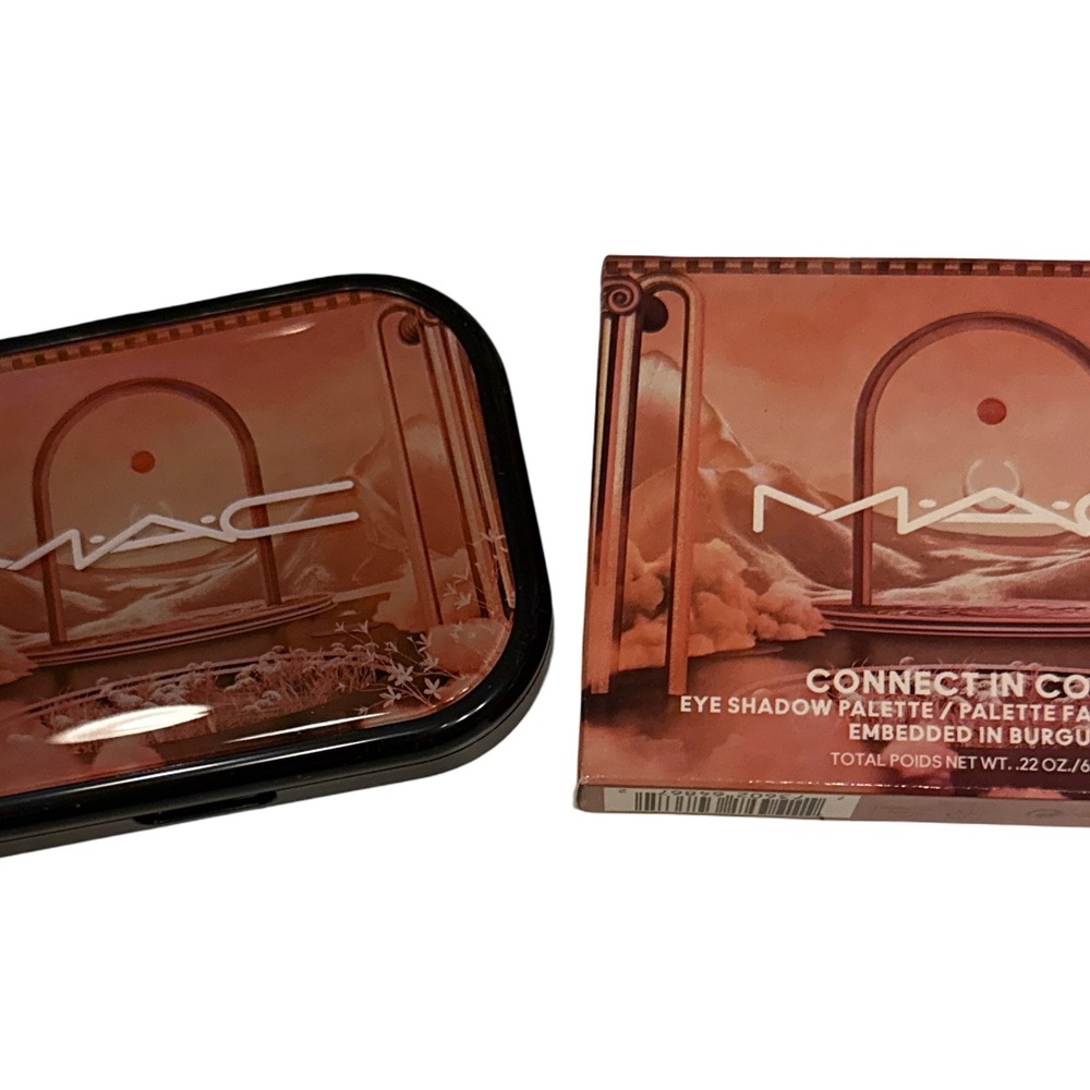MAC Cosmetics Connect in Colour Eyeshadow Palette - Embedded in Burgundy
